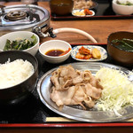 京都ホルモン 梅しん - 南国フルーツポークの豚バラ定食