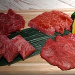 上野 和牛焼肉 USHIHACHI 極 - 