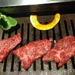 上野 和牛焼肉 USHIHACHI 極 - 