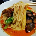 四川担担麺 阿吽 - 冷汁がねっとり絡む麺！