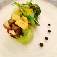 エスカーレ ホテルモントレ大阪 - 蛸のマリネとグリル野菜のタルタル仕立てとアボガドのピュレ     〜フレッシュ野菜のサラダを添えて〜
                