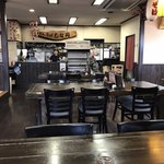 しな川 - まだ客の居ない店内をパシャ
      平日の開店直後の１１時