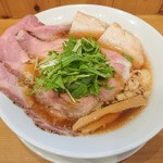 名もなきラーメン - 黒 750円