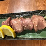 炭火焼肉ぐら - ぐらタン