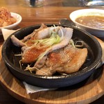 FLOW lounge - 豚肉の鉄板生姜焼き