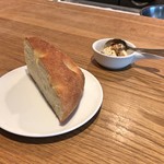 スガハラ - パン（フォカッチャ） + マスカルポーネ