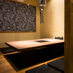 炭火焼肉ホルモン横丁 - 