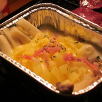 フジヤマドラゴン - チーズに肉を漬ける、美味し