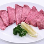 炭火焼肉ホルモン横丁 - 