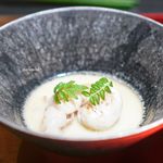 エクアトゥール - 虎河豚の白子、小腸、 カブ 豆乳のスープ