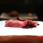 エクアトゥール - ラカン産小鳩、ソース・サルミ