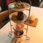 ヒカリヤ ニシ - 