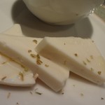 インカ飯 - ペールの白トウモロコシとチーズ