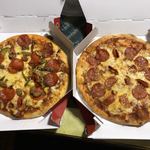 Domino's Pizza - ドミノデラックス ¥1,944
                      アメリカン ¥0
                      ✳︎一枚買うともう一枚無料