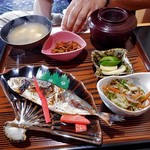 釜めし魚政 - 焼き魚定食ランチ（アジ）