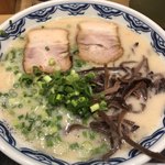 由丸 - 博多ラーメン＠700円