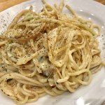 ro-maken - 焼きスパハーフの焼きカルボ¥410(外税)