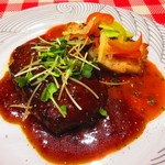 ビストロ アオキ - 手ごねハンバーグとクロソイのタプナードソース