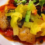 ビストロ アオキ - クロソイは、ブラックオリーブのソースで。