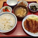 かっぽうぎ - お昼の4品定食 777円（税抜き）