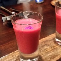 セルサルサーレ - ビーツとイチゴのスープ