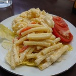 だるま - 手作りサラダの盛り合せ (700円)は値段は高めだったが、ボリュームはたっぷりだ！