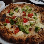 Pizzeria CROCCHIO - ピザラッシュ第3弾。ピザの名前は良くわかりませんが、ブロッコリーがホクホクとしておいしかったです。