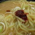 土浦ラーメン - 素ラーメンに豆板醤とねぎをIN！