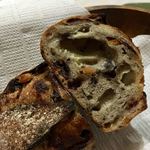 パンやきどころ RIKI - カシスオレンジとヴァローナ社のホワイトチョコ