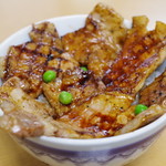 ぱんちょう - 料理写真:豚丼(梅)