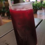 Ferringhi Coffee Garden - ドリンク写真:傾いたグラス