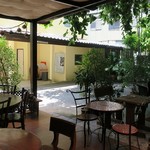 Suananda Vegetarian Garden - テラス席