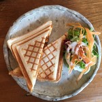 小倉カフェ - ボロネーゼホットサンド