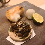 鮨みやもと - キンキ塩焼き　トリ貝ヒモ佃煮