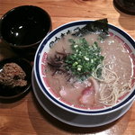 田中商店 - らーめん（ハリガネ￥680）赤オニ（￥100）2011/8/1