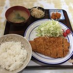 とん喜 - とんかつ定食全景