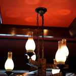 スマイルガーデンカフェ パーラーふくだ - 控えめで綺麗な照明。