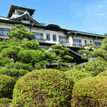 カフェ ラウンジ アンド バー アゼリア - 庭園から眺める蒲郡クラシックホテル