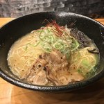 麺劇場 玄瑛 - 麺劇場 玄瑛(福岡県福岡市中央区)玄瑛流ラーメン 900円