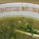 八ちゃんラーメン - スープは油が凄いっす(*^^)v