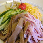 東来軒 - 冷麺800円