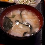 お食事処 大川 - 味噌汁　家庭的なお味で美味しいです。