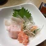 居酒屋はちろう - 肉厚なエンガワ