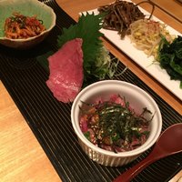 よろにく - せんまいとイチボ？ランプ？肉とユッケ