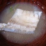 江戸金 ・金太郎鮨 - 江戸金 ＠本駒込 ランチに付く味噌汁の具は魚のアラと三つ葉