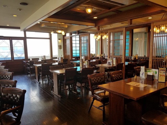 Loites レストラン 飲食店の検索 カラカラパレット久茂地店