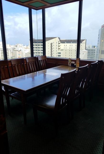 Loites レストラン 飲食店の検索 カラカラパレット久茂地店