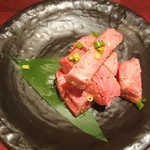 焼肉や とんちゃん亭 - 厚切り上たん塩