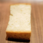 サンプリシテ - ランチコース 5940円 の自家製パン