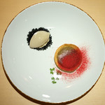 サンプリシテ - ランチコース 5940円 の丸久小山円のほうじ茶の温製フォンダンと冷製アイス